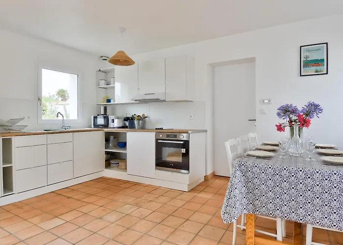 700 M De La Plage, Jardin, Maison Pour 7 *